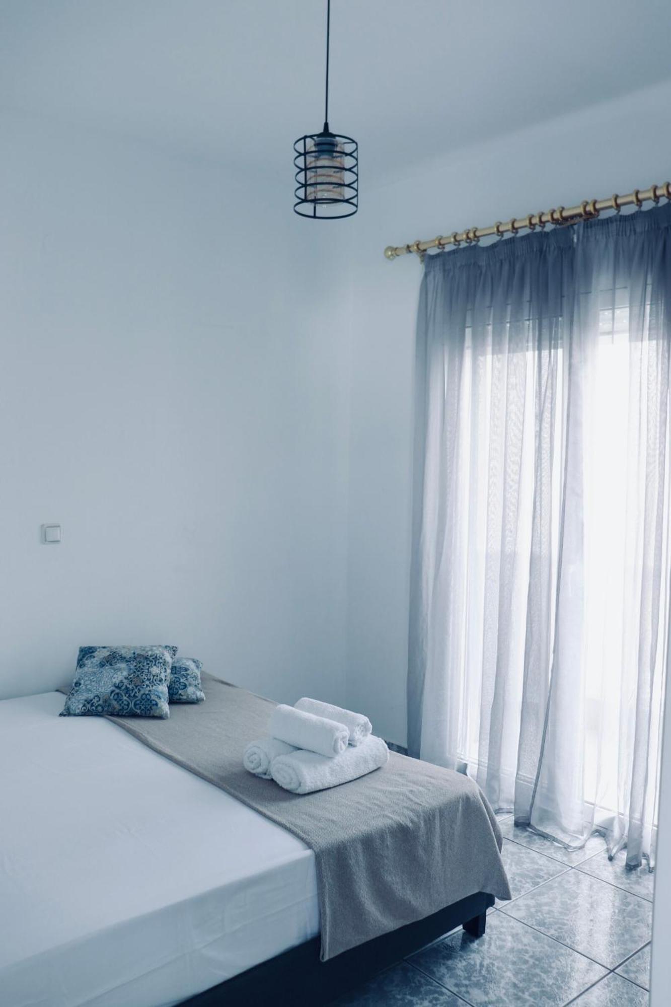 Coastline Apartment Nea Peramos  Exterior photo